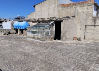 Edificio all\'aperto - Casa semi indipendente via Orfanotrofio Leggio
 
2, Rosolini - foto 27