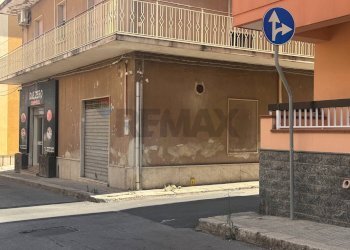 Edificio all\'aperto - Commercial Premises VIA MAGENTA
 
113, Pachino - photo 3