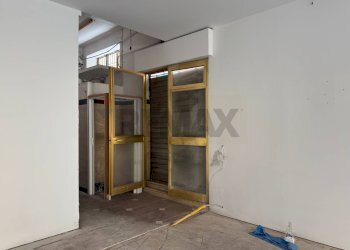Stanza vuota - Commercial Premises VIA MAGENTA
 
113, Pachino - photo 8