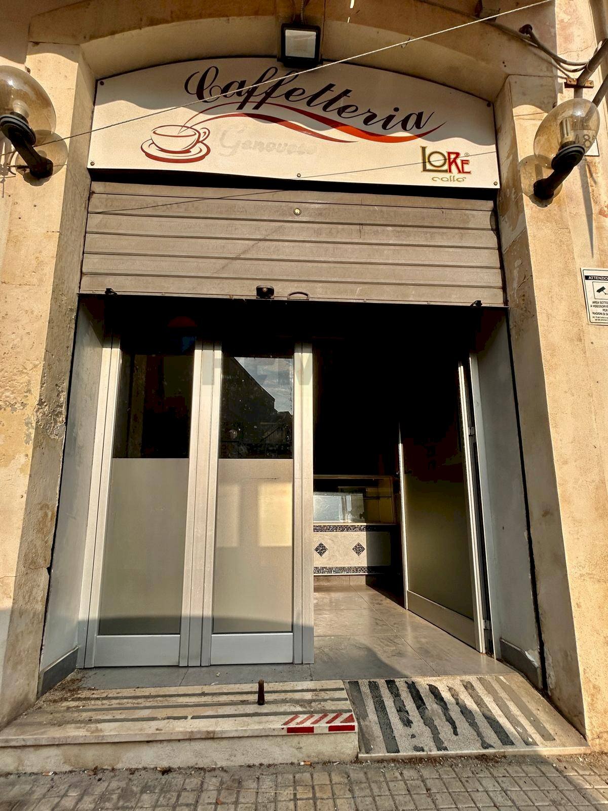 Edificio all\'aperto - Locale Commerciale viale luigi cadorna
 
48/a, Siracusa - foto 3