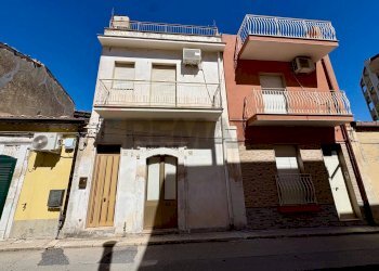 Edificio all\'aperto - Independent house Via San Francesco
 
45, Palazzolo Acreide - photo 1