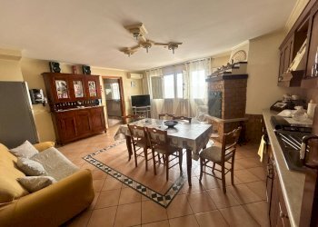 Sala da pranzo - Casa indipendente Via P. Umberto
 
181, Pachino - foto 8