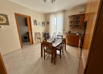 Sala da pranzo - Casa indipendente Via P. Umberto
 
181, Pachino - foto 16