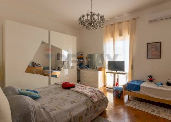 Camera / camera da letto - Bilocale Via San Martino della Battaglia
 
15, Priolo Gargallo - foto 15