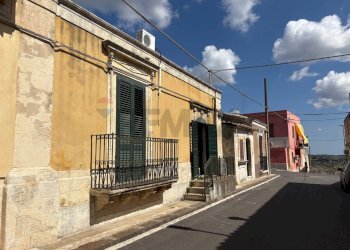 Edificio all\'aperto - Independent house Via Roma
 
12, Cassaro - photo 20