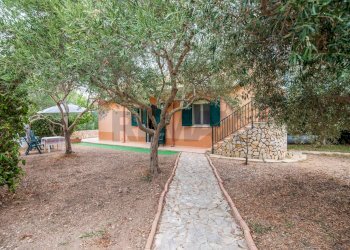 Edificio all\'aperto - Villa San Lorenzo - V Strada
 
22, Noto - foto 31