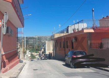 Edificio all\'aperto - Terreno edificabile via livenza
 
snc, Solarino - foto 5