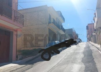 Edificio all\'aperto - Terreno edificabile via livenza
 
snc, Solarino - foto 6