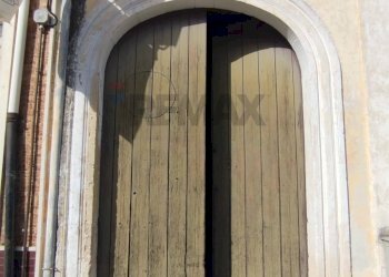 Edificio all\'aperto - Casa indipendente Via Vittorio Emanuele III
 
384, Canicattini Bagni - foto 3
