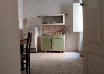 Sala da pranzo - Casa indipendente Via Vittorio Emanuele III
 
384, Canicattini Bagni - foto 16