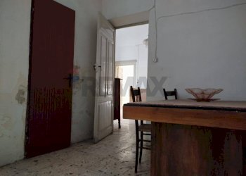 Sala da pranzo - Casa indipendente Via Vittorio Emanuele III
 
384, Canicattini Bagni - foto 19