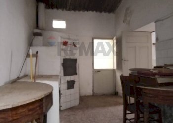 Sala da pranzo - Casa indipendente Via Vittorio Emanuele III
 
384, Canicattini Bagni - foto 26