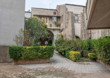 Edificio all\'aperto - Quadrilocale VIA D'ALBERGO
 
42, Palazzolo Acreide - foto 13