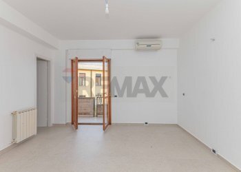 Stanza vuota - Quadrilocale VIA D'ALBERGO
 
42, Palazzolo Acreide - foto 39