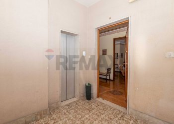 Hall / corridoio - Appartamento viale zeccchino
 
72, Siracusa - foto 29