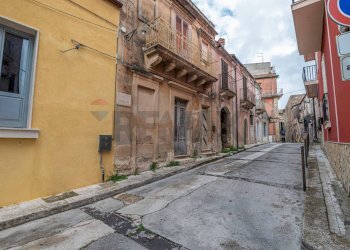 Edificio all\'aperto - Independent house Via Manzoni
 
16, Palazzolo Acreide - photo 28