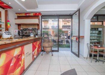 Cucina - Bar Tavola Calda - Fredda Via Rosolini
9, Siracusa - foto 13