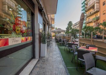 Edificio all\'aperto - Bar Tavola Calda - Fredda Via Rosolini
9, Siracusa - foto 17