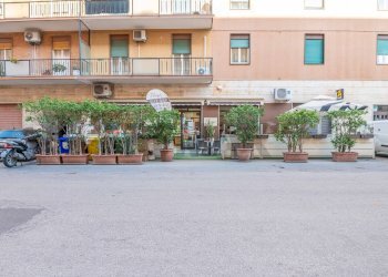 Edificio all\'aperto - Bar Tavola Calda - Fredda Via Rosolini
9, Siracusa - foto 20