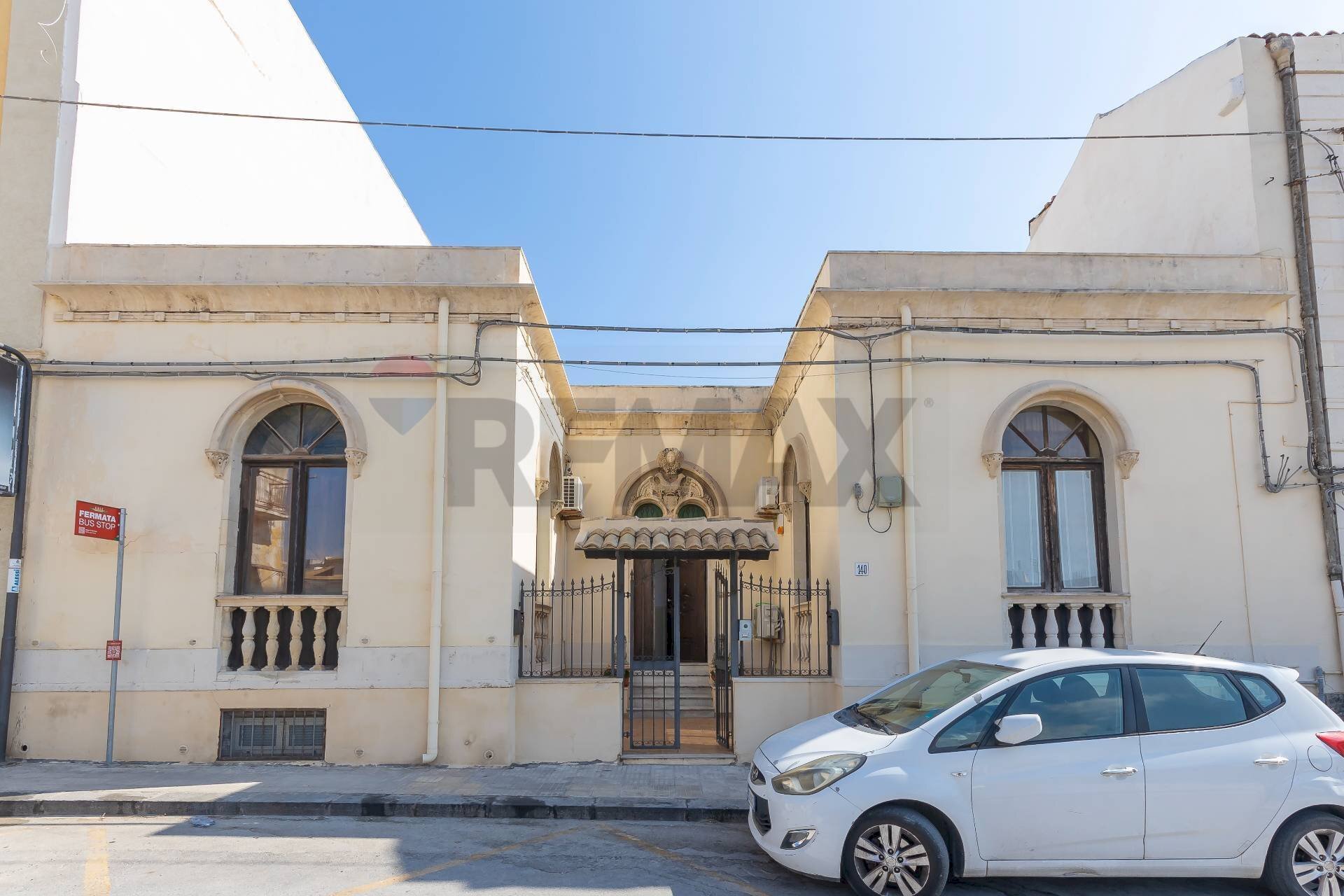 Edificio all\'aperto - Casa semi indipendente Via Riviera Dionisio il Grande
 
140, Siracusa - foto 1