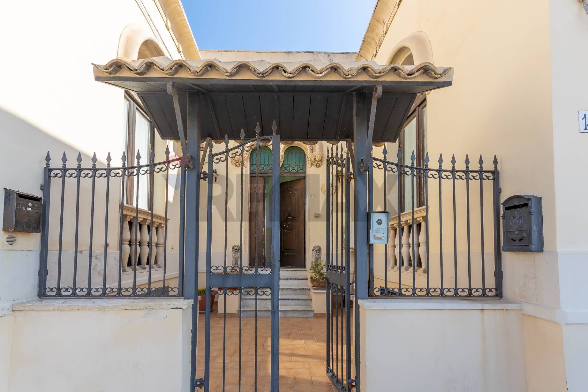 Casa all\'aperto - Casa semi indipendente Via Riviera Dionisio il Grande
 
140, Siracusa - foto 2