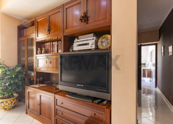 Soggiorno - Casa semi indipendente Via Riviera Dionisio il Grande
 
140, Siracusa - foto 10