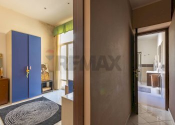 Hall / corridoio - Casa semi indipendente Via Riviera Dionisio il Grande
 
140, Siracusa - foto 11