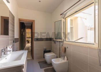 Bagno - Casa semi indipendente Via Riviera Dionisio il Grande
 
140, Siracusa - foto 15