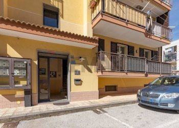 Edificio all\'aperto - Appartamento Viale Pietro Nenni
 
68, Floridia - foto 3