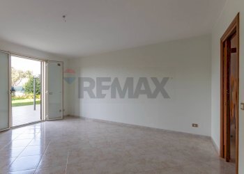 Salone - Appartamento Viale Pietro Nenni
 
68, Floridia - foto 7