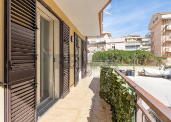 Balcone - Appartamento Viale Pietro Nenni
 
68, Floridia - foto 15