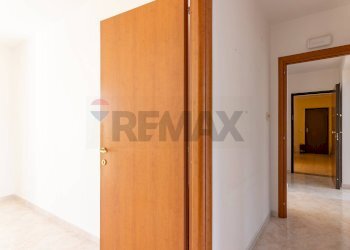 Hall / corridoio - Appartamento Viale Pietro Nenni
 
68, Floridia - foto 22