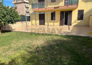 Edificio all\'aperto - Appartamento Viale Pietro Nenni
 
68, Floridia - foto 35