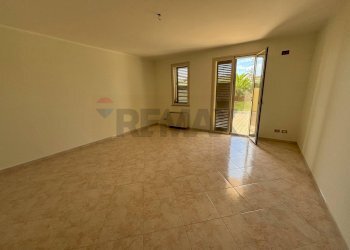 Salone - Appartamento Viale Pietro Nenni
 
68, Floridia - foto 37