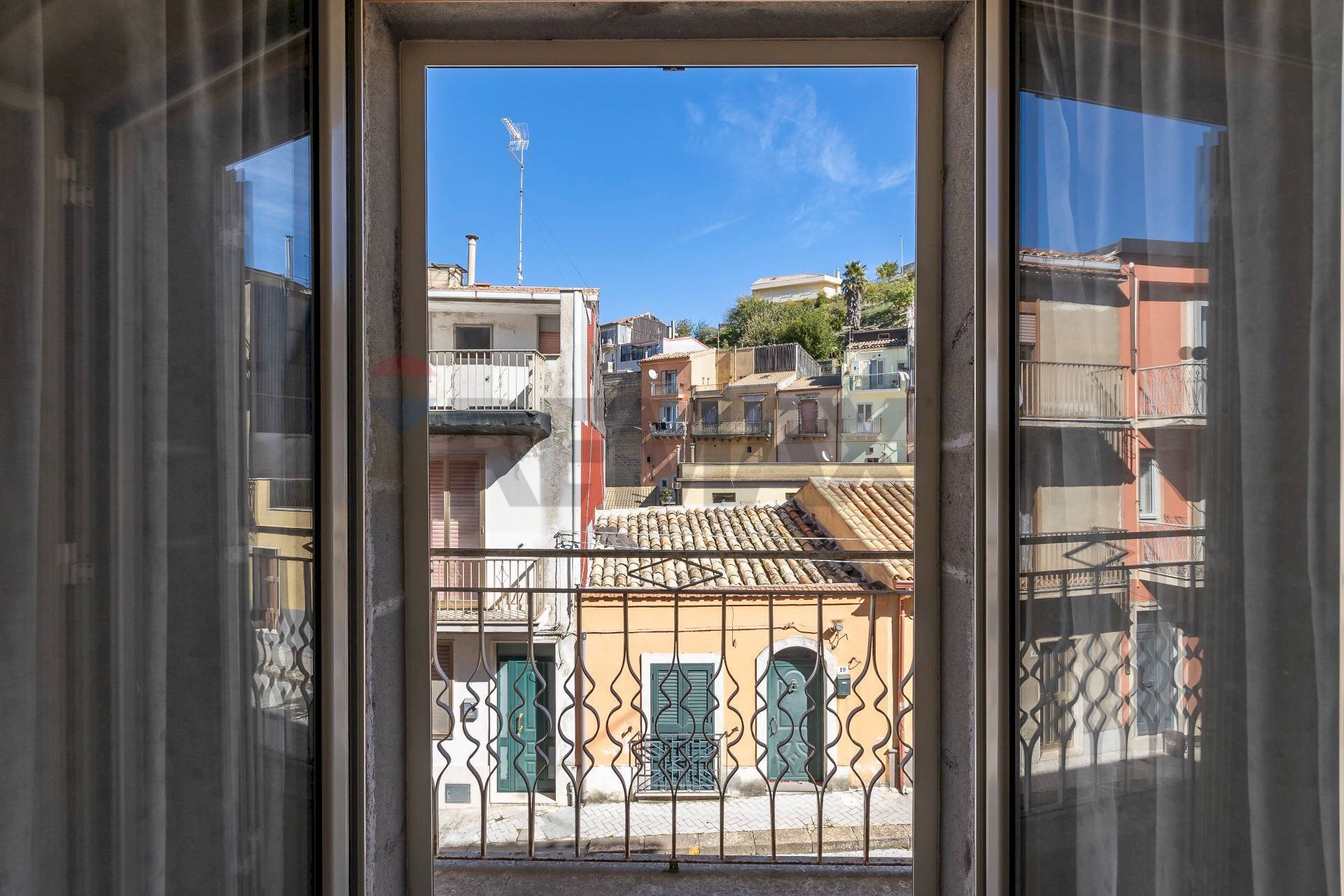 Balcone - Casa indipendente Via Sabauda
 
58-60, Buccheri - foto 1