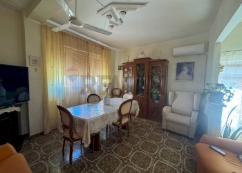 Sala da pranzo - Casa indipendente VIA TORINO
 
243, Pachino - foto 23