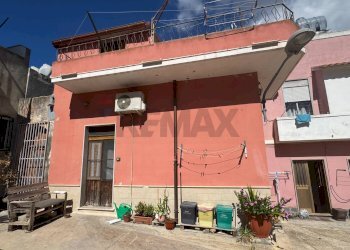 Edificio all\'aperto - Casa indipendente VIA TORINO
 
243, Pachino - foto 47