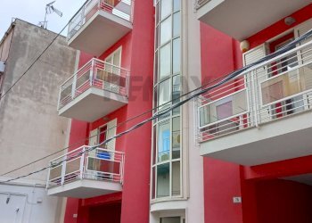 Edificio all\'aperto - Casa indipendente via Bissolati 74, Solarino - foto 2