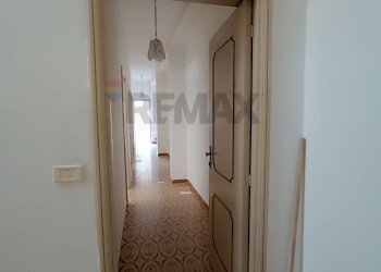 Hall / corridoio - Casa indipendente Via Cesare Battisti
 
2, Pachino - foto 2