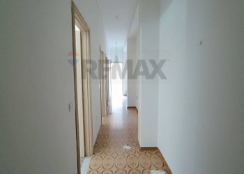 Hall / corridoio - Casa indipendente Via Cesare Battisti
 
2, Pachino - foto 3