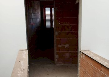 Hall / corridoio - Appartamento VIA LEONIDA BISSOLATI
 
74, Solarino - foto 6