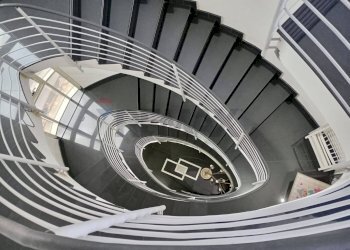 Scale - Appartamento VIA LEONIDA BISSOLATI
 
74, Solarino - foto 12