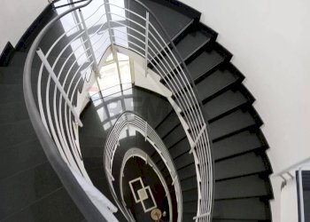 Scale - Appartamento VIA LEONIDA BISSOLATI
 
74, Solarino - foto 13