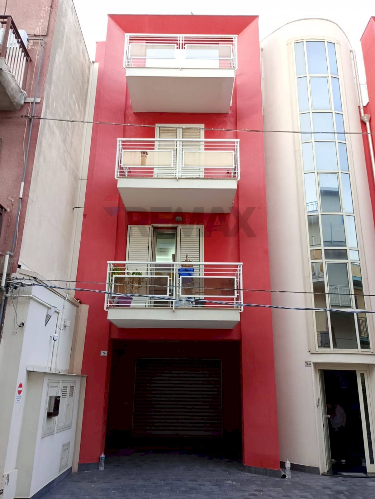 Edificio all\'aperto - Appartamento via Leonida Bissolati
 
74, Solarino - foto 1