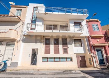 Edificio all\'aperto - Villa a Schiera Via Don Lorenzo Milani
 
25, Avola - foto 1