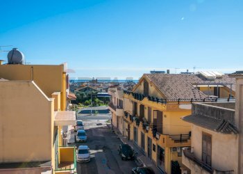 Edificio all\'aperto - Villa a Schiera Via Don Lorenzo Milani
 
25, Avola - foto 2