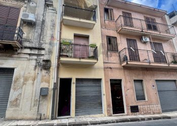 Facciata - Independent house Via G. Mazzini
 
12, Melilli - photo 1