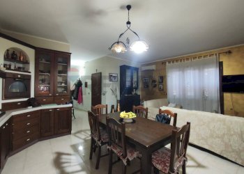 Sala da pranzo - Independent house Via Mariano Pinnone
 
148, Floridia - photo 4