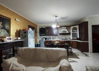 Sala da pranzo - Appartamento Via Mariano Pinnone
 
148, Floridia - foto 4