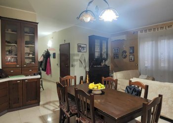 Sala da pranzo - Appartamento Via Mariano Pinnone
 
148, Floridia - foto 8